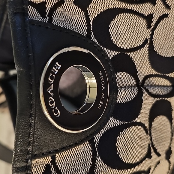 COACH SIGNATURE HADLEY DUFFLE BAG IN BLACK AND GREY - Picture 16 of 16